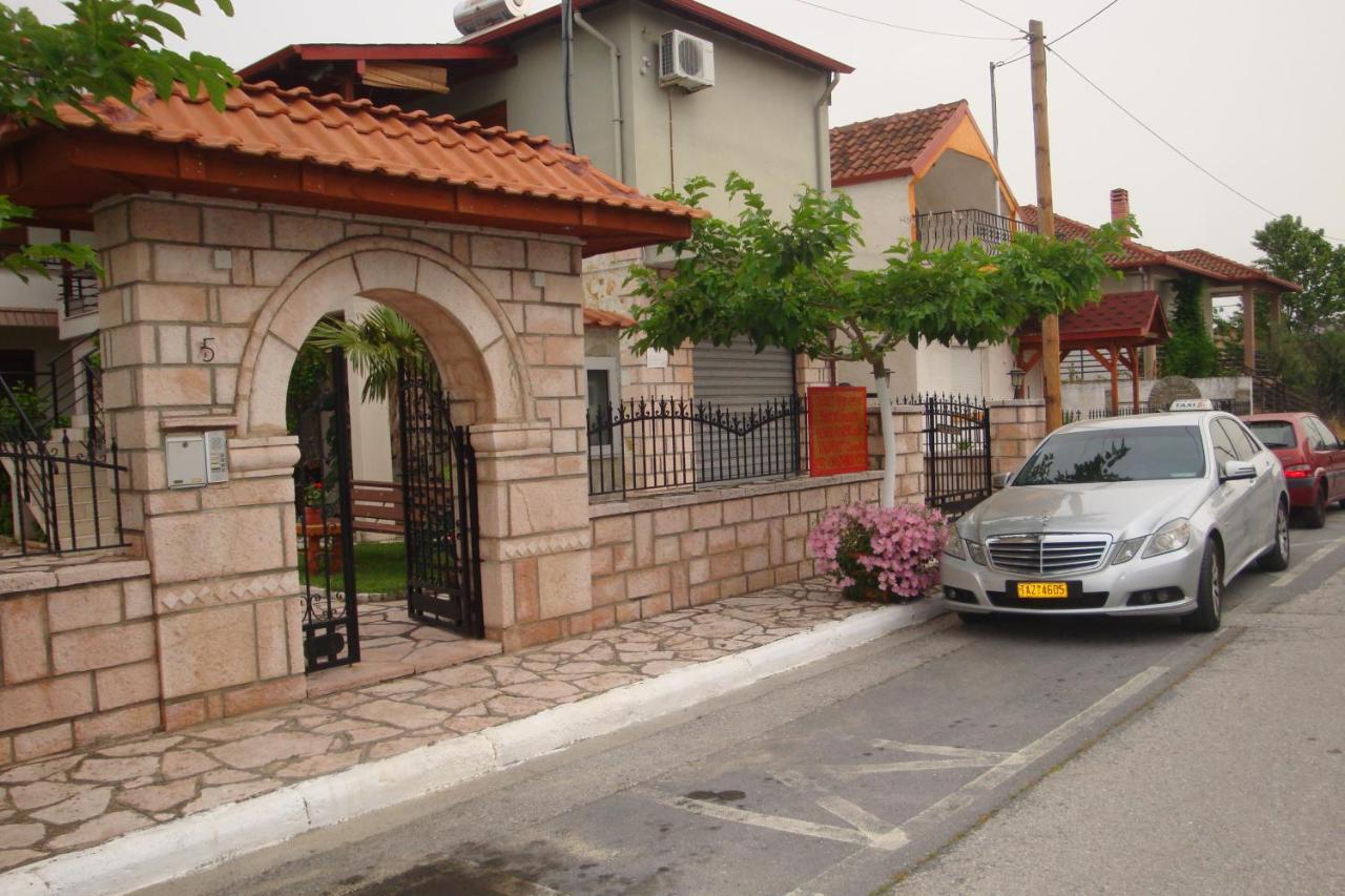 Simos Korinos