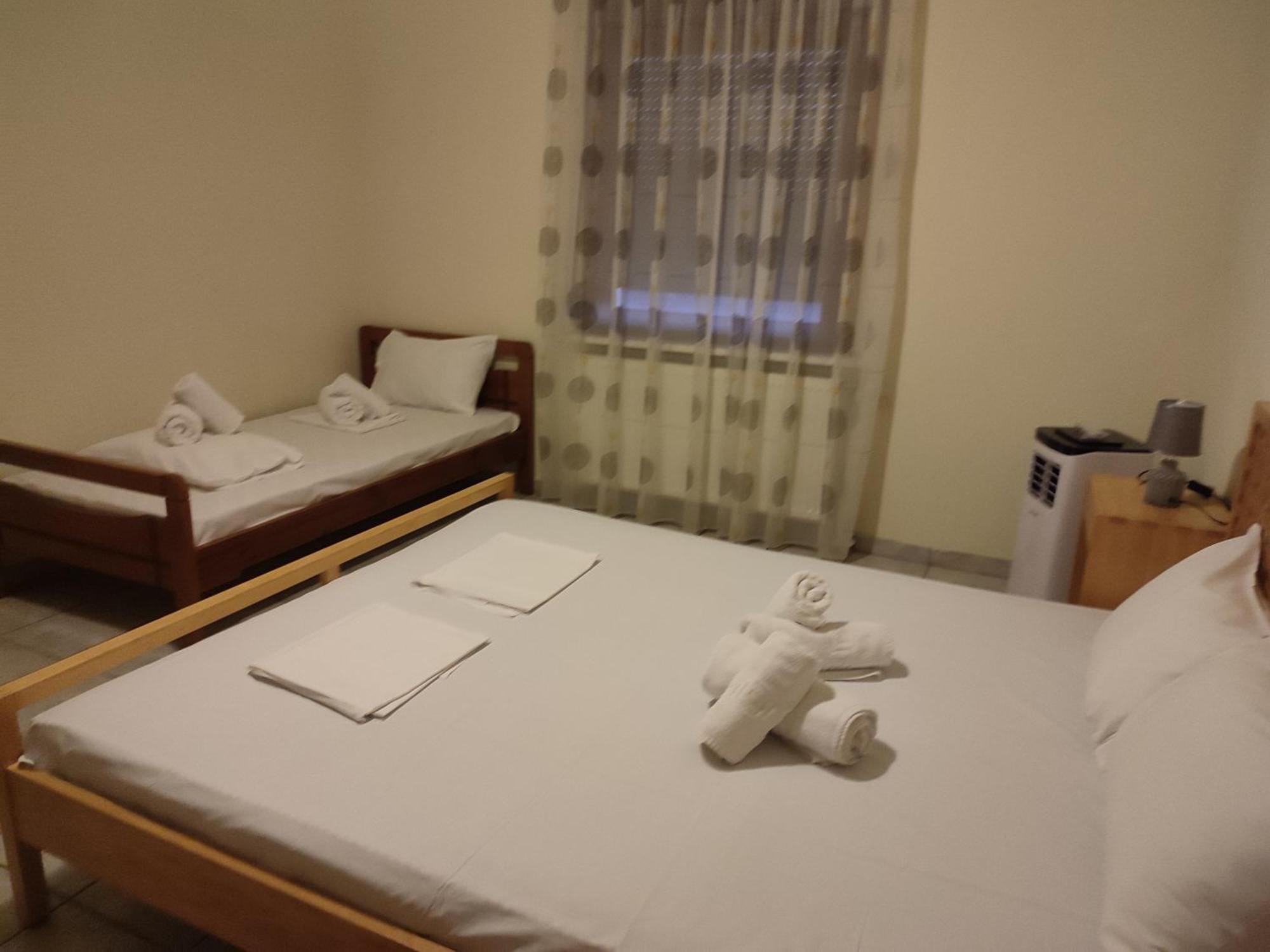Apartment Simos *